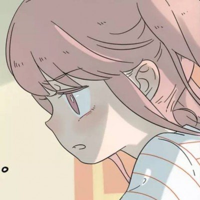 男子云南泼水节洗头被群攻